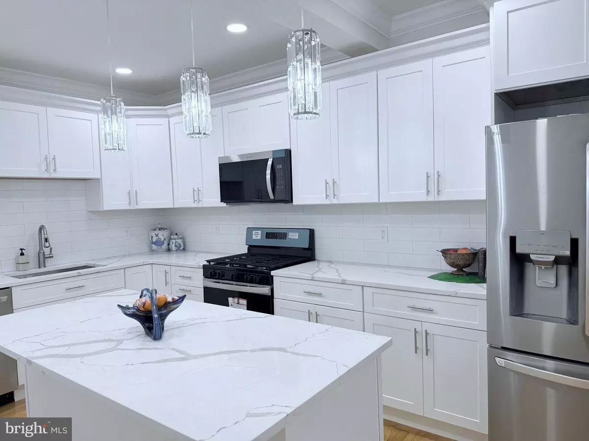 Philadelphia, PA 19145,2011 MORRIS ST