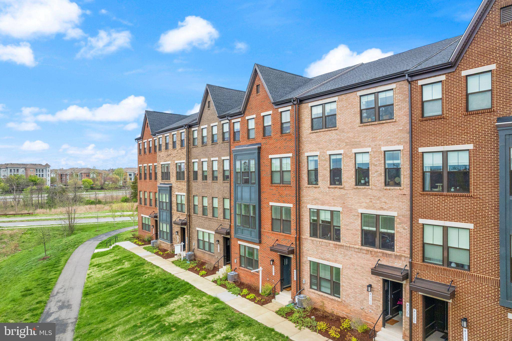 43361 RADFORD DIVIDE TER, Ashburn, VA 20148