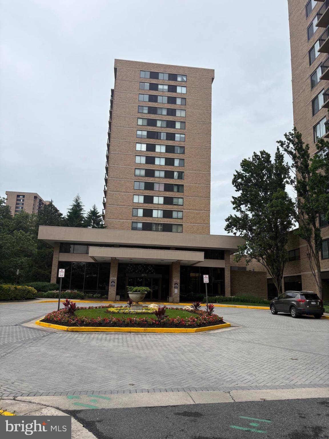 3713 S GEORGE MASON DR #1001W, Falls Church, VA 22041