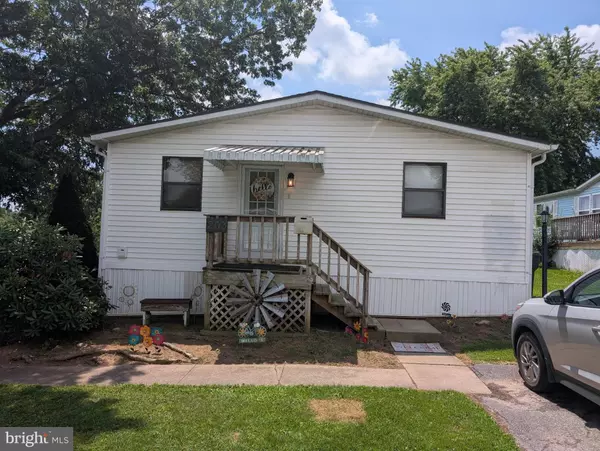203 GREYFIELD DR, Lancaster, PA 17603