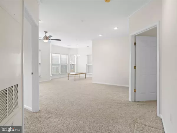 Fairfax, VA 22031,2921 DEER HOLLOW WAY #310