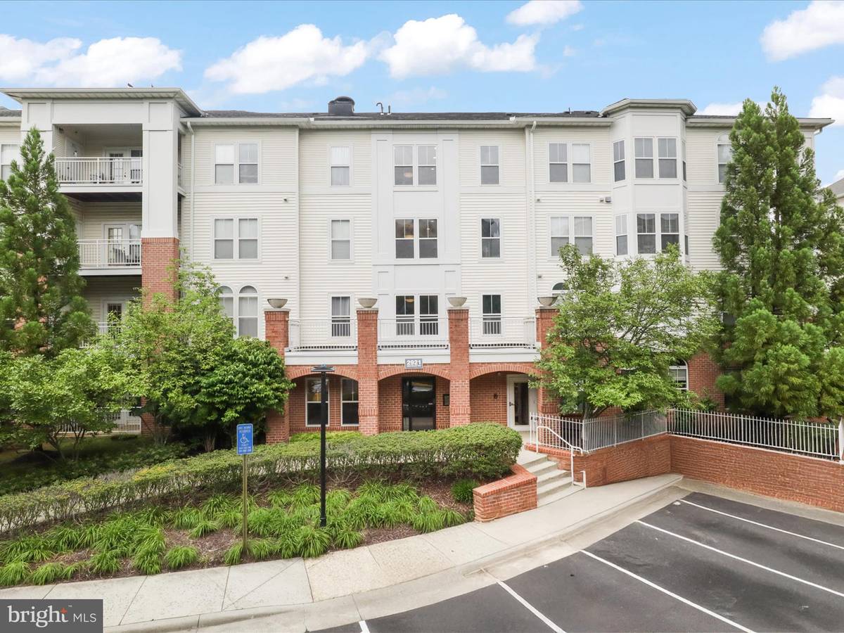 Fairfax, VA 22031,2921 DEER HOLLOW WAY #310