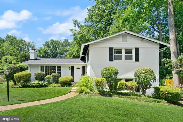3906 IVYDALE DR, Annandale, VA 22003