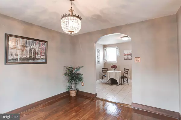 Harrisburg, PA 17111,3853 DERRY ST