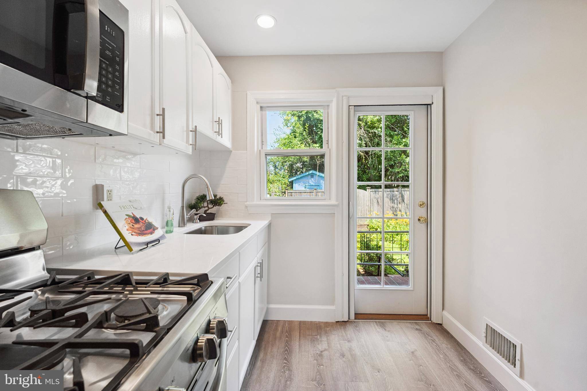 Arlington, VA 22204,2146 S OAKLAND ST S