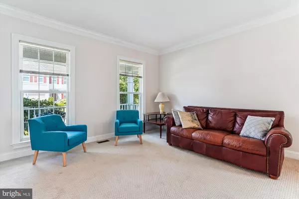 Chantilly, VA 20152,43595 ALDIE MILL CT