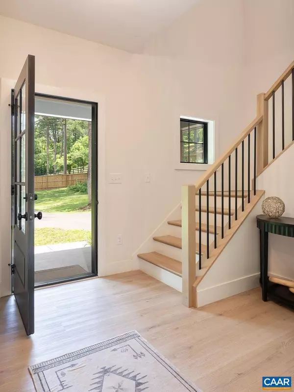 Charlottesville, VA 22911,92 KEY WEST DR