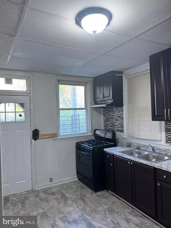 Baltimore, MD 21216,1206 OAKHURST PL