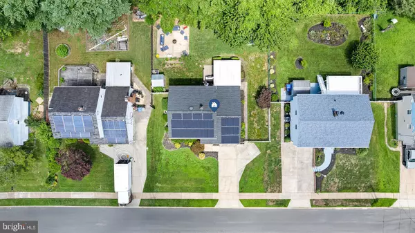 Edgewater Park, NJ 08010,327 LINCOLN AVE