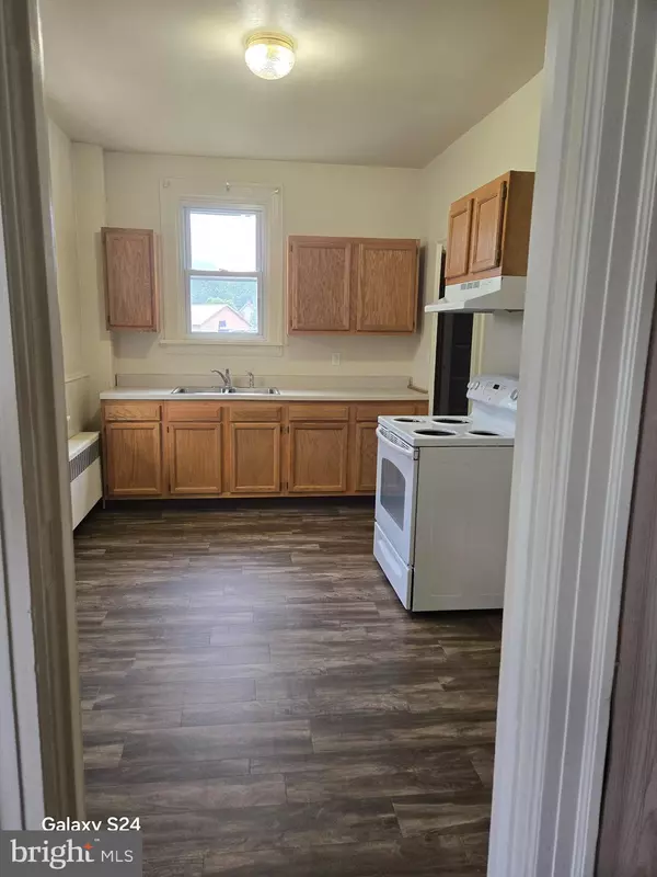 Lebanon, PA 17046,214 E MAPLE ST