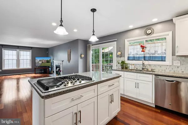 Greenbelt, MD 20770,8112 CRADDOCK RD