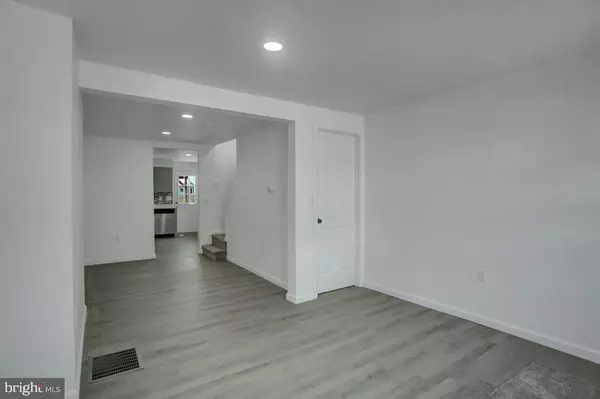 Carlisle, PA 17013,164 E PENN ST