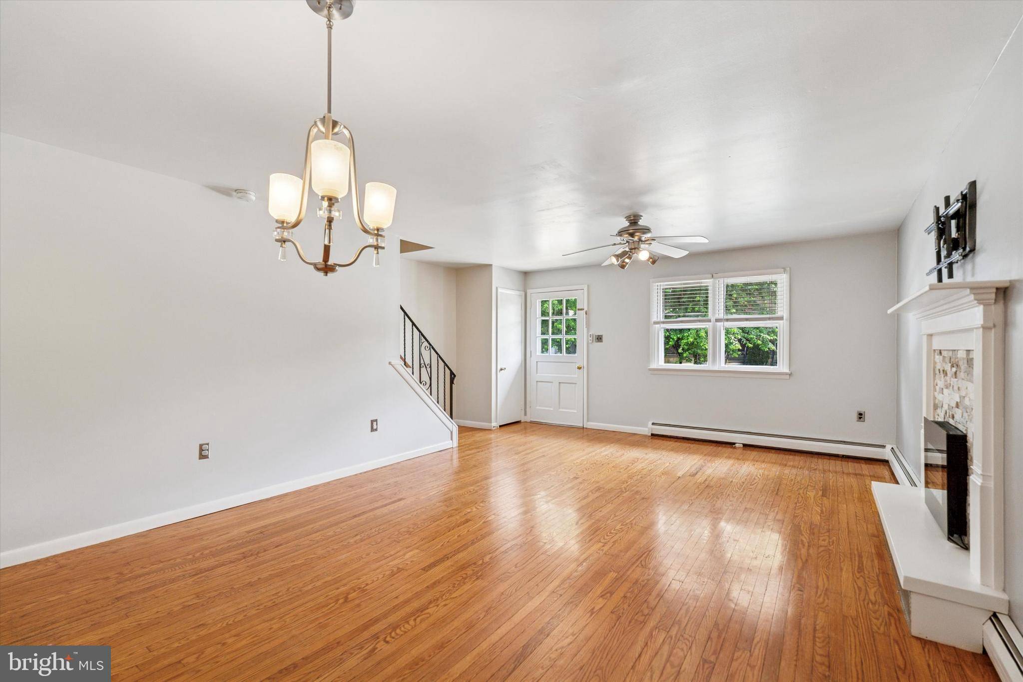 Conshohocken, PA 19428,341 W 4TH AVE