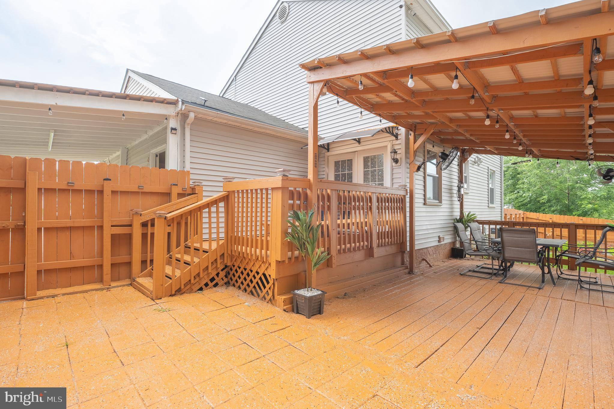 Essex, MD 21221,8 RED BUD CT