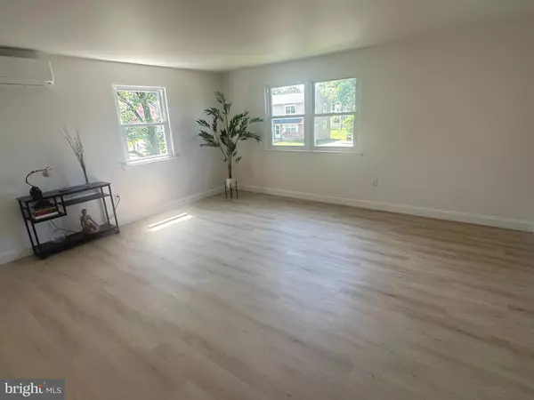 Ambler, PA 19002,610 MEADOWBROOK AVE