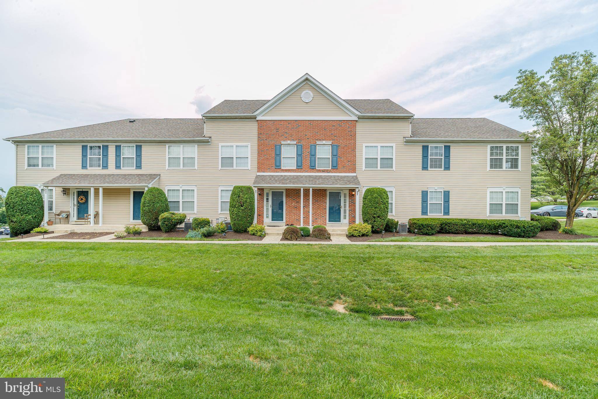 Warrington, PA 18976,837 PURPLE MARTIN CT #215