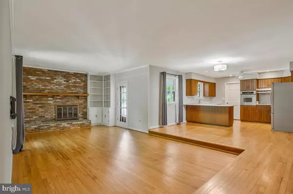 Davidsonville, MD 21035,737 APPOMATTOX RD W