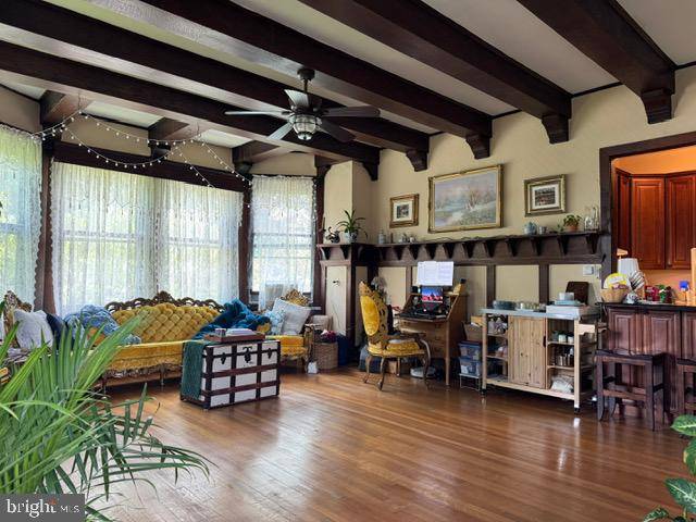 Philadelphia, PA 19128,348 GREEN LN #2R