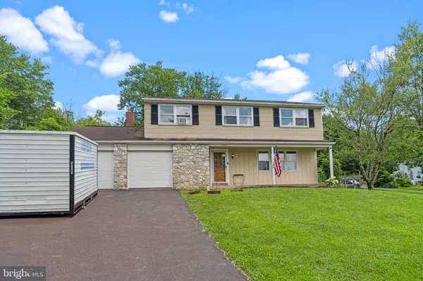 200 CLUMP RD, Green Lane, PA 18054