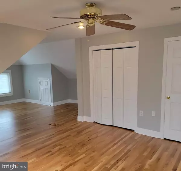West Collingswood Heights, NJ 08059,127 DELAWARE AVE
