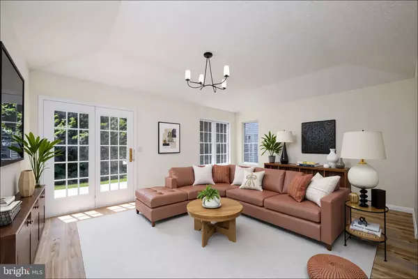 Jackson, NJ 08527,4 PENNY LN