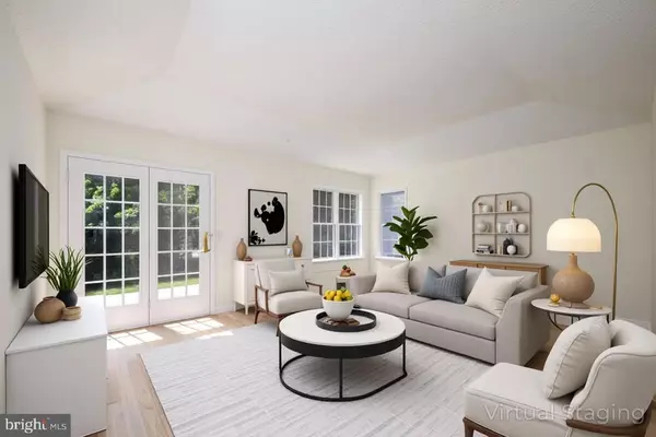 Jackson, NJ 08527,4 PENNY LN