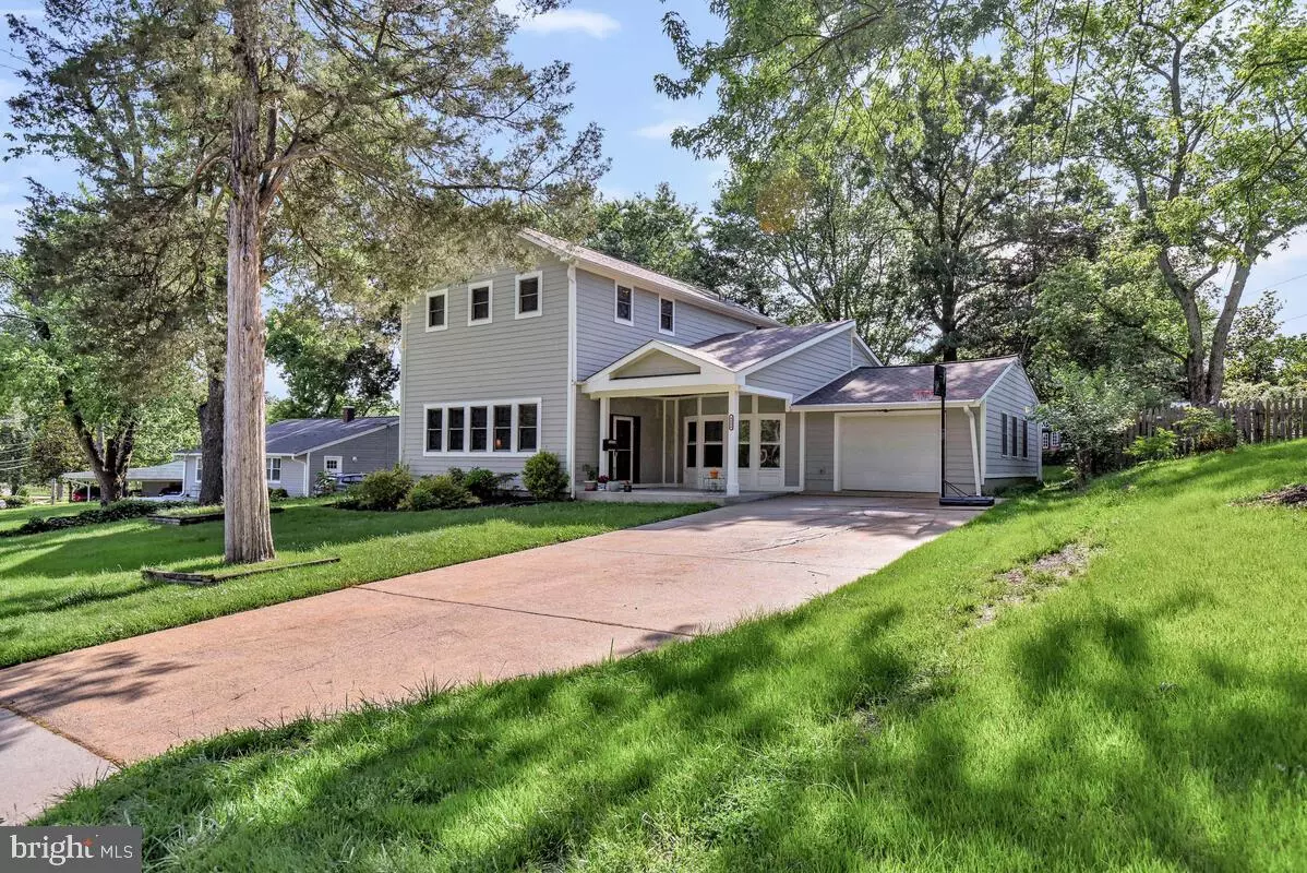 Alexandria, VA 22310,4406 ROUNDHILL RD