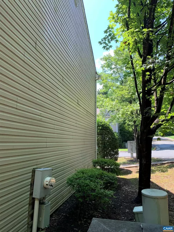 Charlottesville, VA 22901,1702 WEBLAND PRK