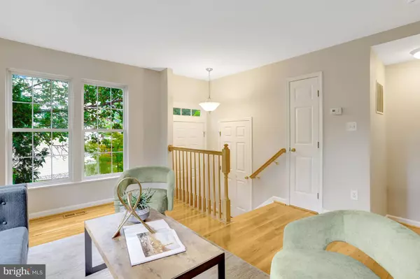 Alexandria, VA 22315,7727 MARKHAM GRANT LN