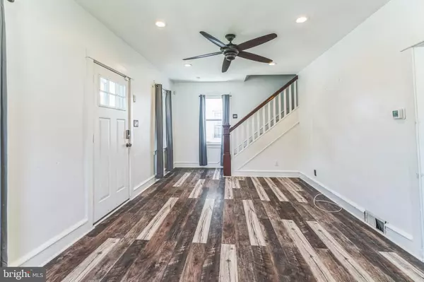 Bellmawr, NJ 08031,53 APPLE AVE