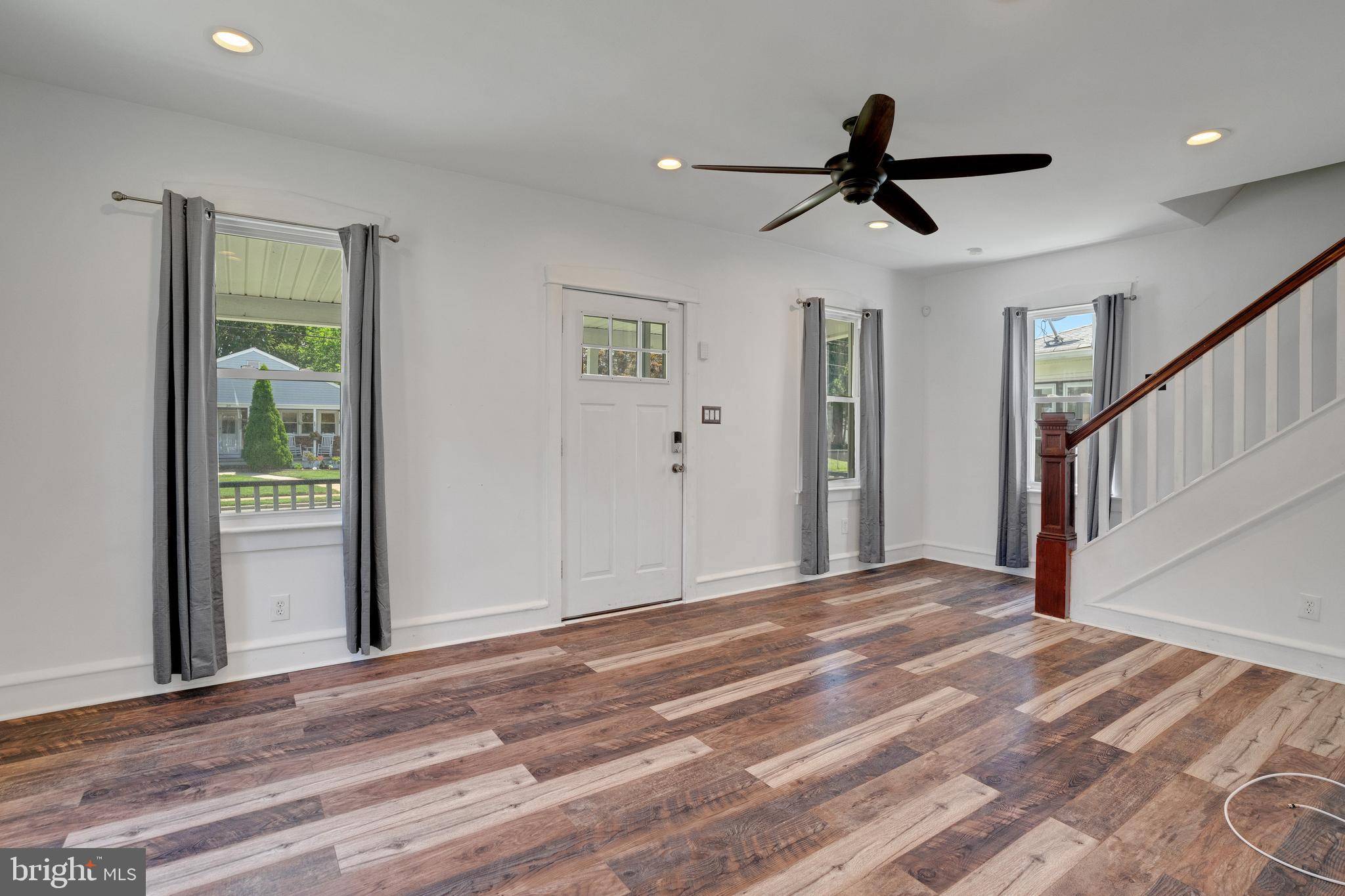 Bellmawr, NJ 08031,53 APPLE AVE