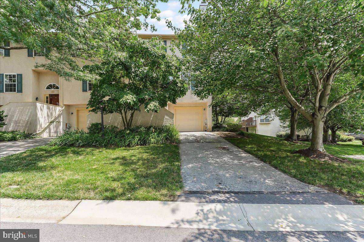 137 WHISPERING OAKS DR #2001, West Chester, PA 19382