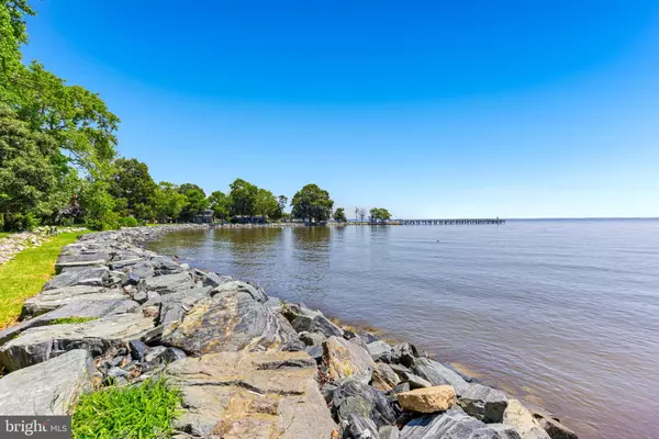 Shady Side, MD 20764,5235-A AL JONES DR