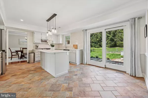 Conshohocken, PA 19428,204 CARDINAL DR