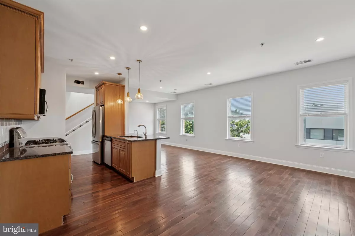 Philadelphia, PA 19125,1221 SHACKAMAXON ST #15