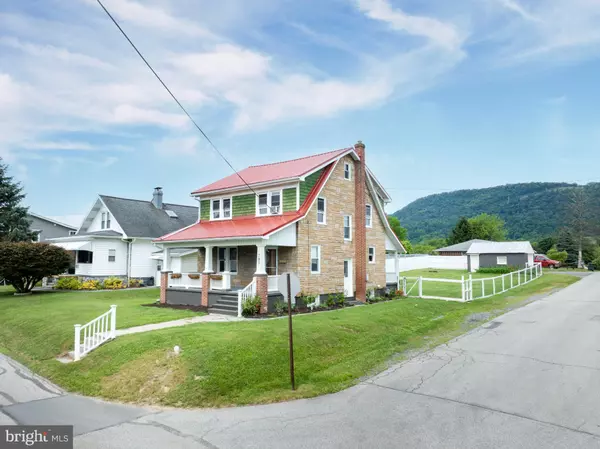 Bellefonte, PA 16823,703 HALFMOON ST