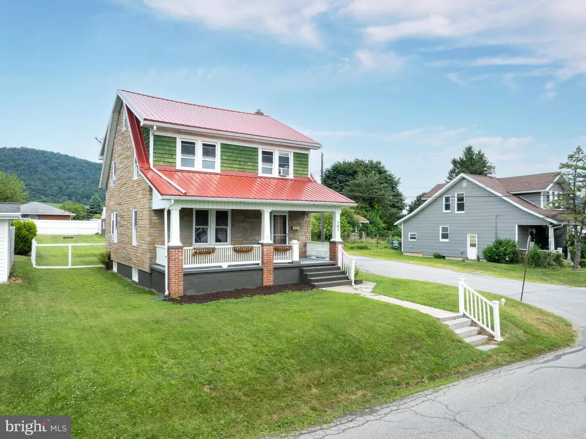 Bellefonte, PA 16823,703 HALFMOON ST