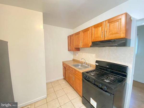5537 POPLAR ST, Philadelphia, PA 19131