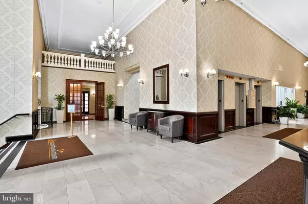 Philadelphia, PA 19107,1324 LOCUST ST #1114