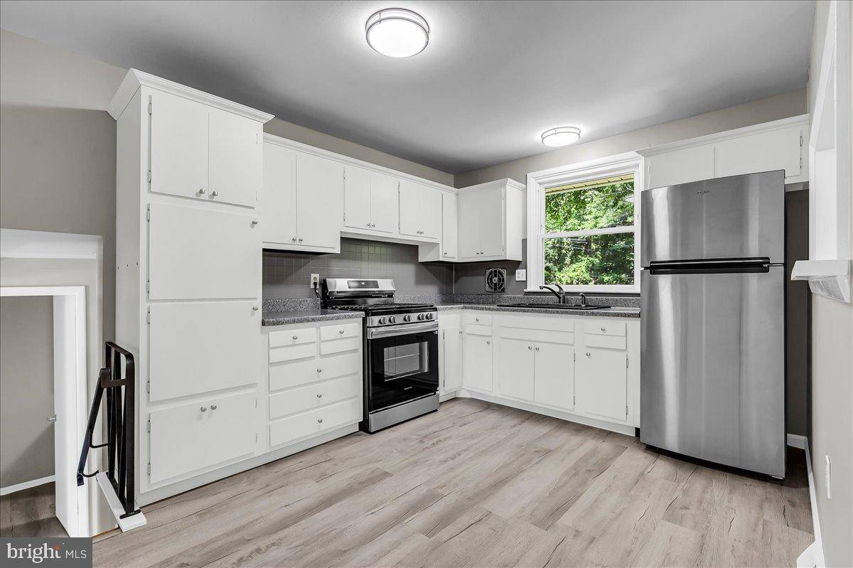 Wilmington, DE 19809,33 N CLIFFE DR