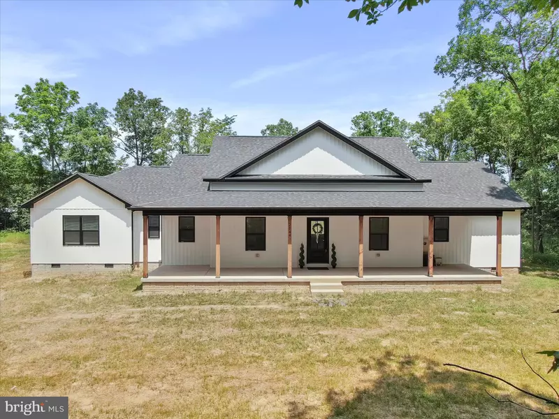 2144 HINTON RD, Kearneysville, WV 25430