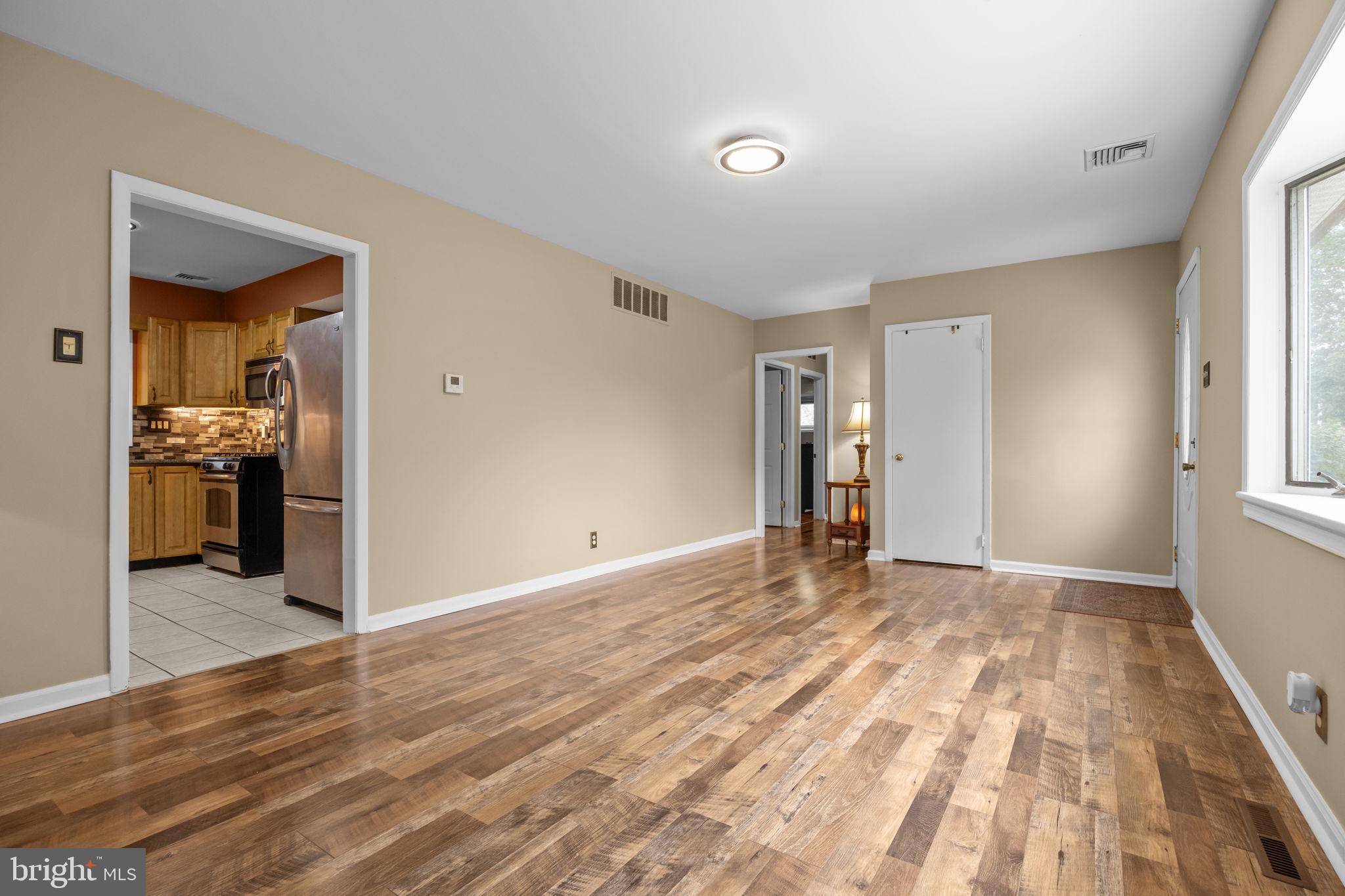 Warminster, PA 18974,438 CHESTNUT RD