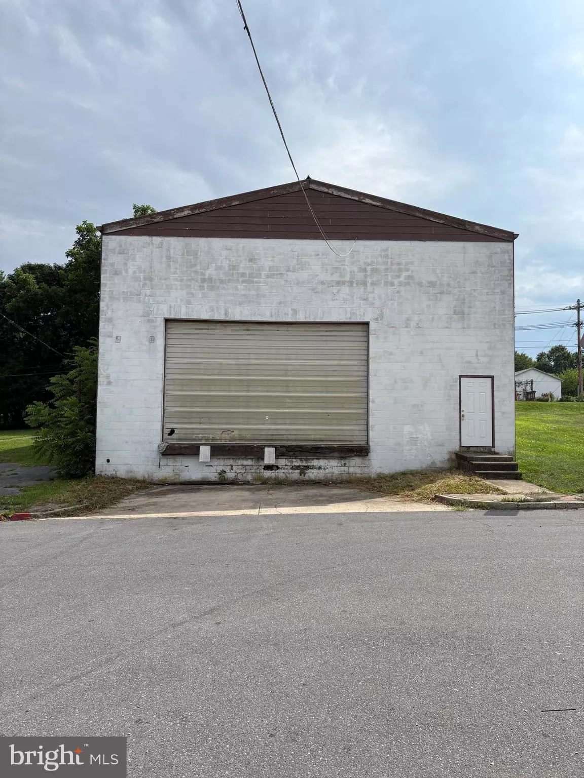 Hagerstown, MD 21740,303 VALLEY RD