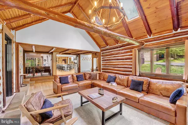 East Stroudsburg, PA 18302,205 FALLING VIEW CT