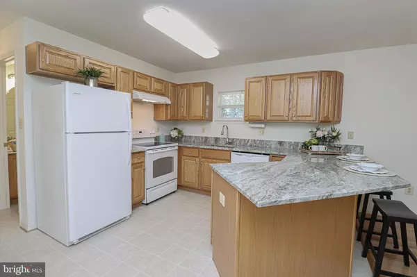 Severna Park, MD 21146,114 CLARENCE AVE