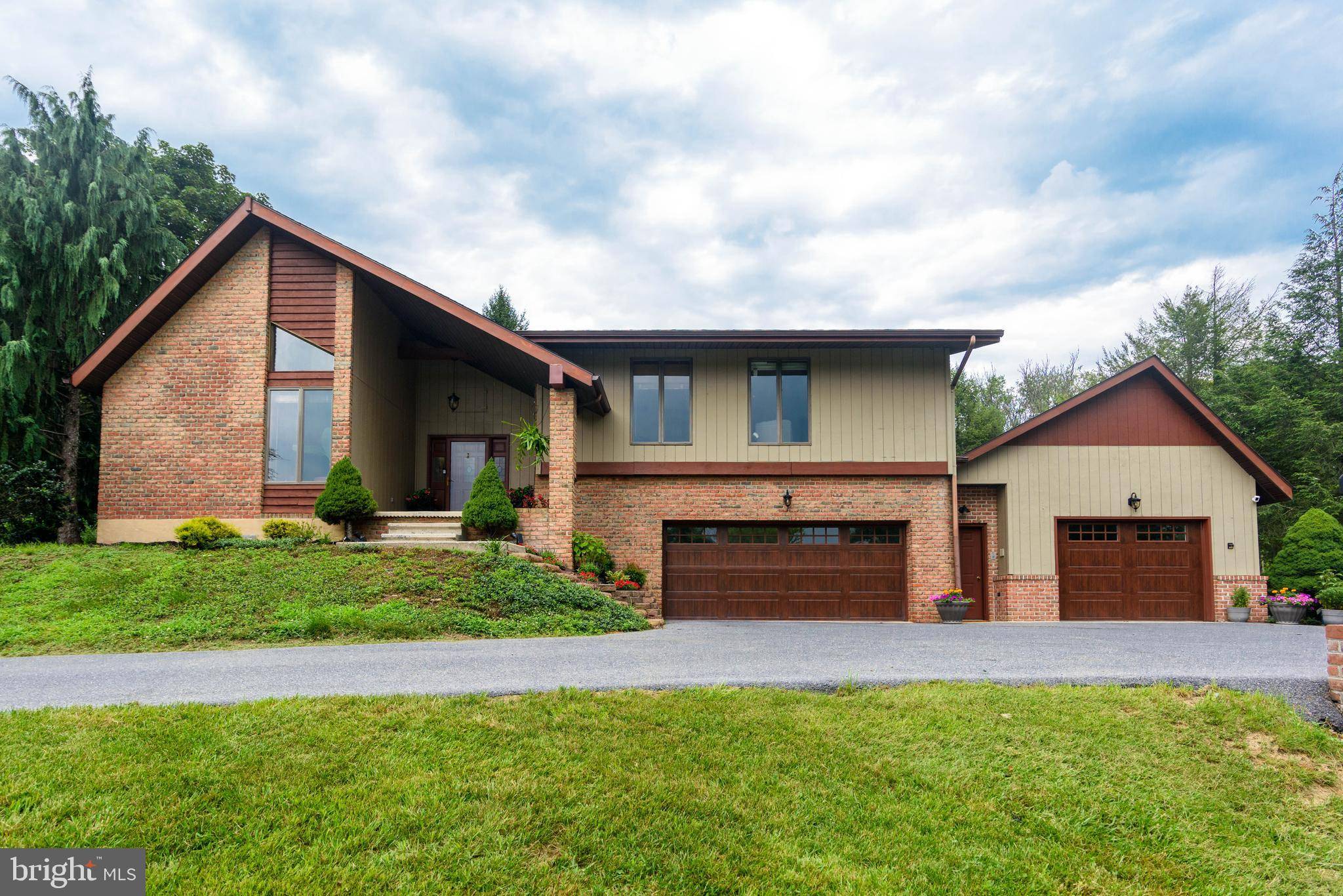 Harrisburg, PA 17111,6550 RED TOP RD