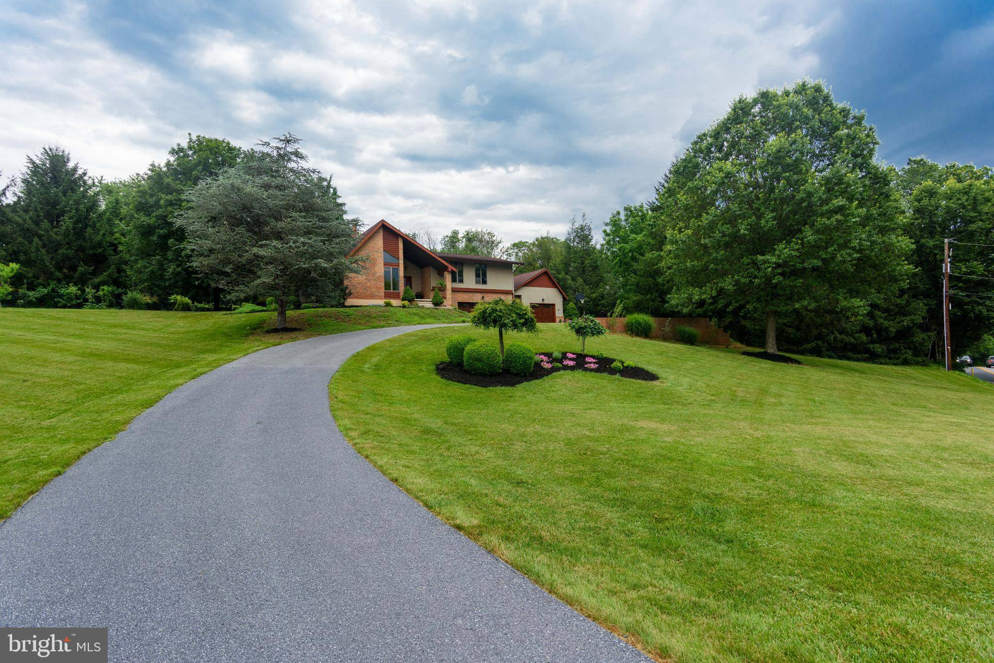 Harrisburg, PA 17111,6550 RED TOP RD
