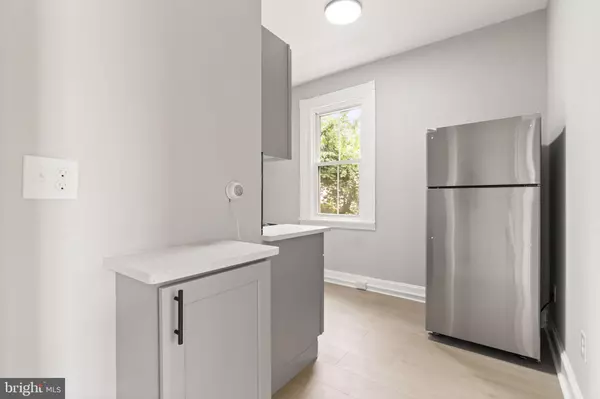 Collingdale, PA 19023,216 COLLINGDALE AVE #3