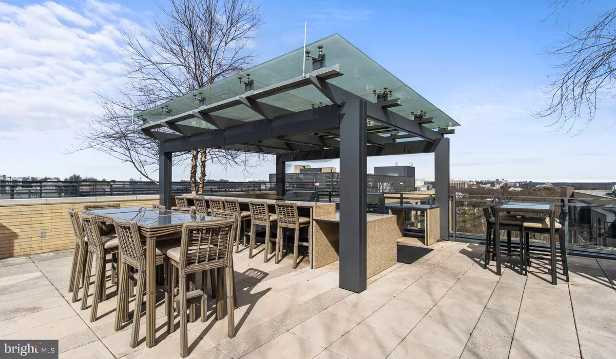 Bethesda, MD 20814,8300 WISCONSIN AVE #2B-1-806