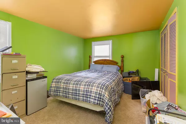 Willingboro, NJ 08046,2 EARNSHAW LN